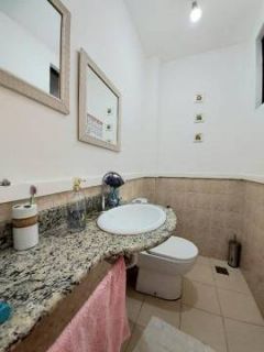 Casa Duplex em Condomínio fechado na Coroa do Meio em ótima localização