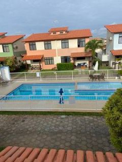 Casa Duplex em Condomínio fechado na Coroa do Meio em ótima localização