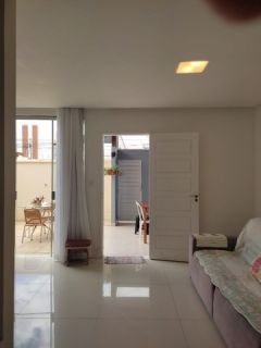 Casa Duplex em Condomínio fechado na Coroa do Meio em ótima localização