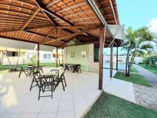 Casa Duplex em Condomínio fechado na Coroa do Meio em ótima localização