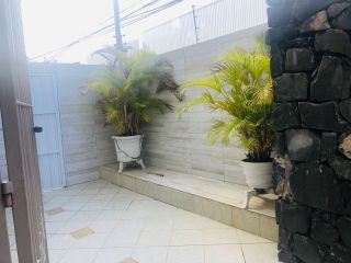 Casa com 02 pavimentos em Avenida no Bairro São José