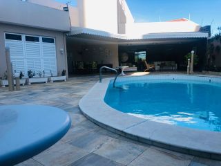 Casa com 02 pavimentos em Avenida no Bairro São José