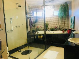 Casa com 02 pavimentos em Avenida no Bairro São José