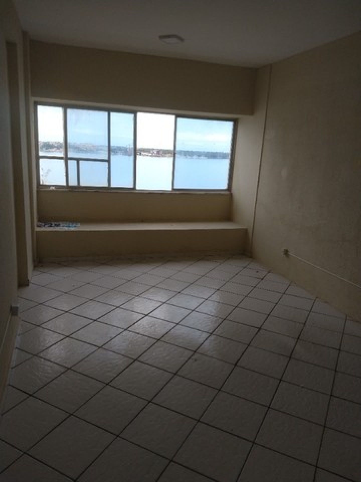 SALA COMERCIAL NO CENTRO COM 36 M²