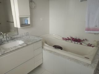 VENDO MANSÃO  BAIRRO 13 JULHO