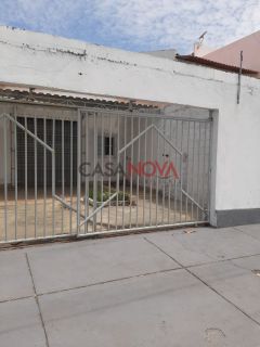 Terreno em Ótima Localização no Bairro Coroa do Meio com 648 m²