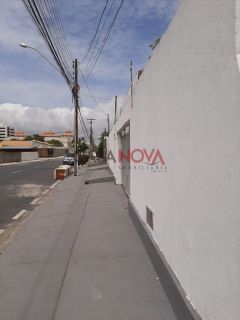 Terreno em Ótima Localização no Bairro Coroa do Meio com 648 m²