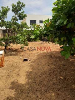 Terreno em Ótima Localização no Bairro Coroa do Meio com 648 m²