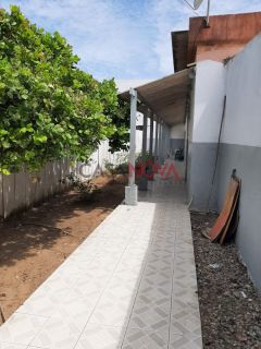 Terreno em Ótima Localização no Bairro Coroa do Meio com 648 m²