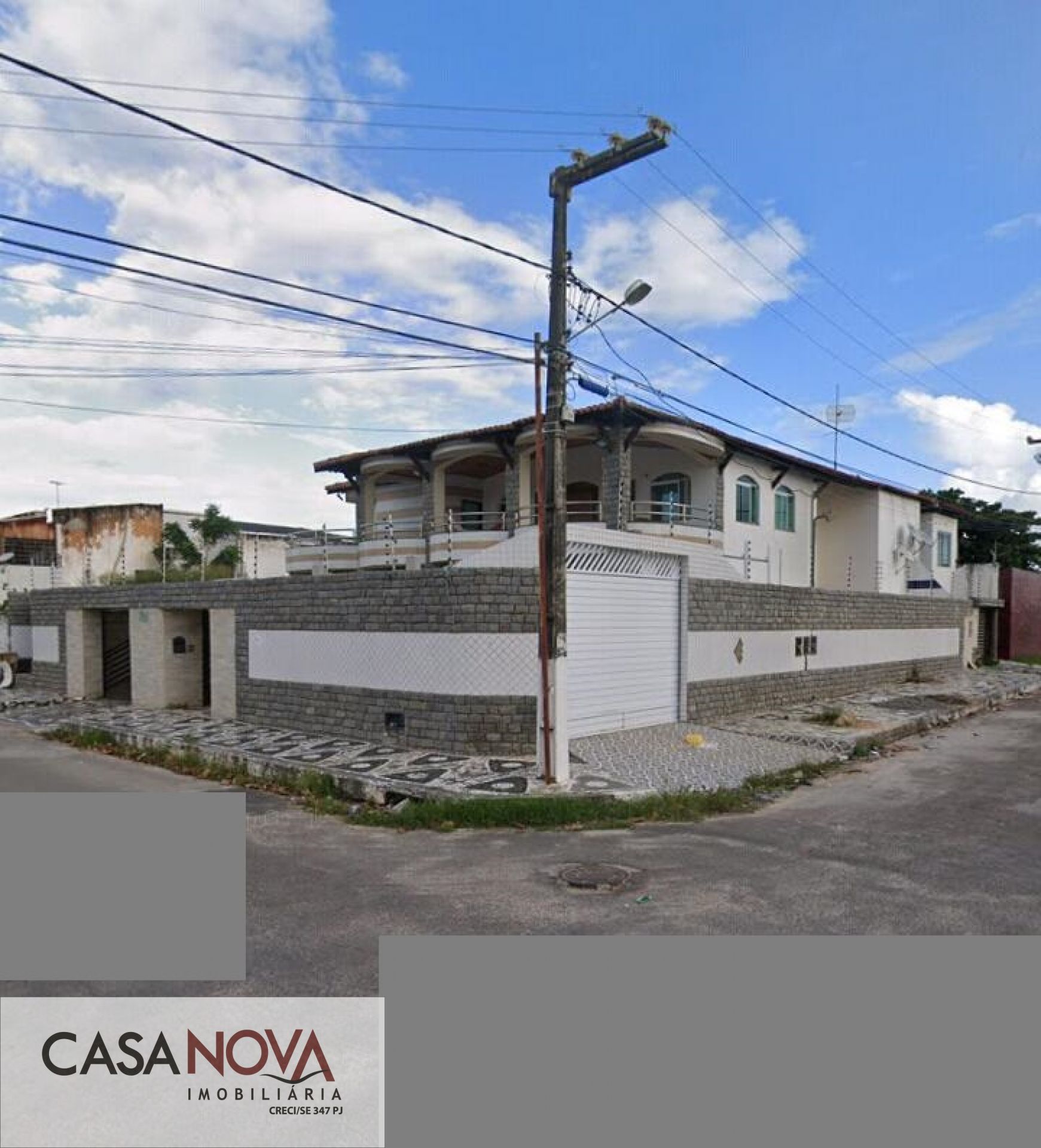 Casa Alto Padrão com Piscina a Venda no Bairro Atalaia a 400m² da Orla.