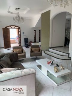 Casa Alto Padrão com Piscina a Venda no Bairro Atalaia a 400m² da Orla.