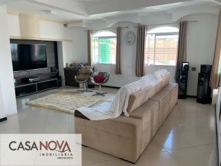 Casa Alto Padrão com Piscina a Venda no Bairro Atalaia a 400m² da Orla.