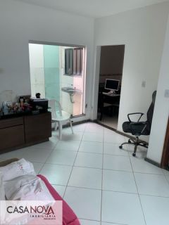 Casa Alto Padrão com Piscina a Venda no Bairro Atalaia a 400m² da Orla.