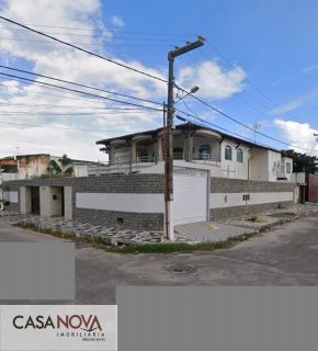Casa Alto Padrão com Piscina a Venda no Bairro Atalaia a 400m² da Orla.