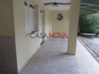 Excelente Casa com Piscina e Ponto Comercias no bairro Coroa do Meio!