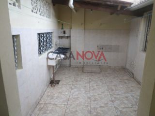 Excelente Casa com Piscina e Ponto Comercias no bairro Coroa do Meio!