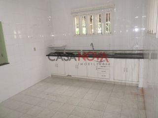 Excelente Casa com Piscina e Ponto Comercias no bairro Coroa do Meio!