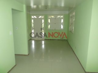 Excelente Casa com Piscina e Ponto Comercias no bairro Coroa do Meio!