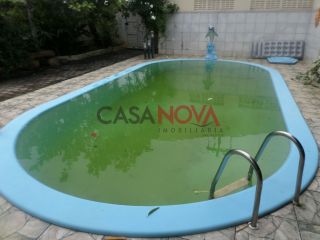 Excelente Casa com Piscina e Ponto Comercias no bairro Coroa do Meio!