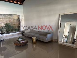 Casa Térrea com 5/4, sendo 3 suítes e com piscina na Coroa do Meio