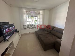 Casa Térrea com 5/4, sendo 3 suítes e com piscina na Coroa do Meio