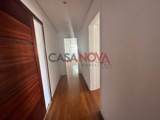 Casa Térrea com 5/4, sendo 3 suítes e com piscina na Coroa do Meio