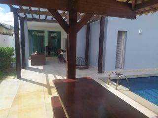 CASA A VENDA COM 3 SUITES COM CLOSET EM CONDOMINIO FECHADO NA ARUANA