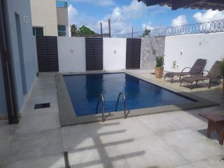 CASA A VENDA COM 3 SUITES COM CLOSET EM CONDOMINIO FECHADO NA ARUANA