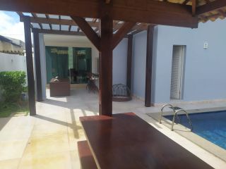 CASA A VENDA COM 3 SUITES COM CLOSET EM CONDOMINIO FECHADO NA ARUANA