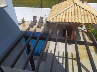 CASA A VENDA COM 3 SUITES COM CLOSET EM CONDOMINIO FECHADO NA ARUANA