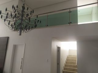 CASA A VENDA COM 3 SUITES COM CLOSET EM CONDOMINIO FECHADO NA ARUANA