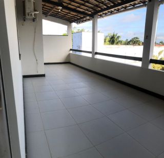CASA DUPLEX COM PISCINA PROJETADA RECÉM REFORMADA EM MOSQUEIRO