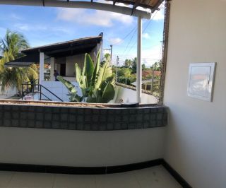 CASA DUPLEX COM PISCINA PROJETADA RECÉM REFORMADA EM MOSQUEIRO