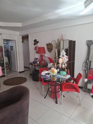 Apartamento no Grageru com  3/4 sendo 1 suíte