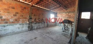 Casa com 2 pavimentos 7/4 em ótima localização na Coroa do Meio