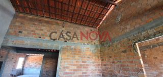 Casa com 2 pavimentos 7/4 em ótima localização na Coroa do Meio