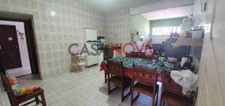 Casa com 2 pavimentos 7/4 em ótima localização na Coroa do Meio