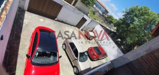 Casa com 2 pavimentos 7/4 em ótima localização na Coroa do Meio