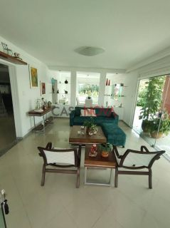 Excelente casa em condomínio na Aruana