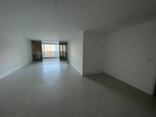 Apartamento com 4 suítes no Jardim Europa