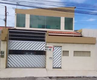 CASA DUPLEX NO BAIRRO CIRURGIA