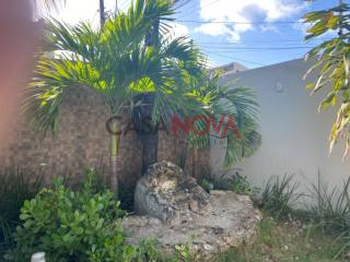 CASA DE ESQUINA EM BOA LOCALIZAÇÃO NA COROA DO MEIO