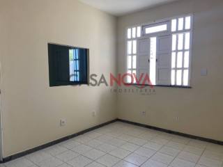 CASA DE ESQUINA EM BOA LOCALIZAÇÃO NA COROA DO MEIO