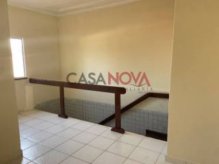 CASA DE ESQUINA EM BOA LOCALIZAÇÃO NA COROA DO MEIO