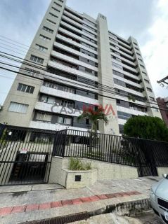 Apartamento na 13 de Julho com 4/4, sendo 1 suíte
