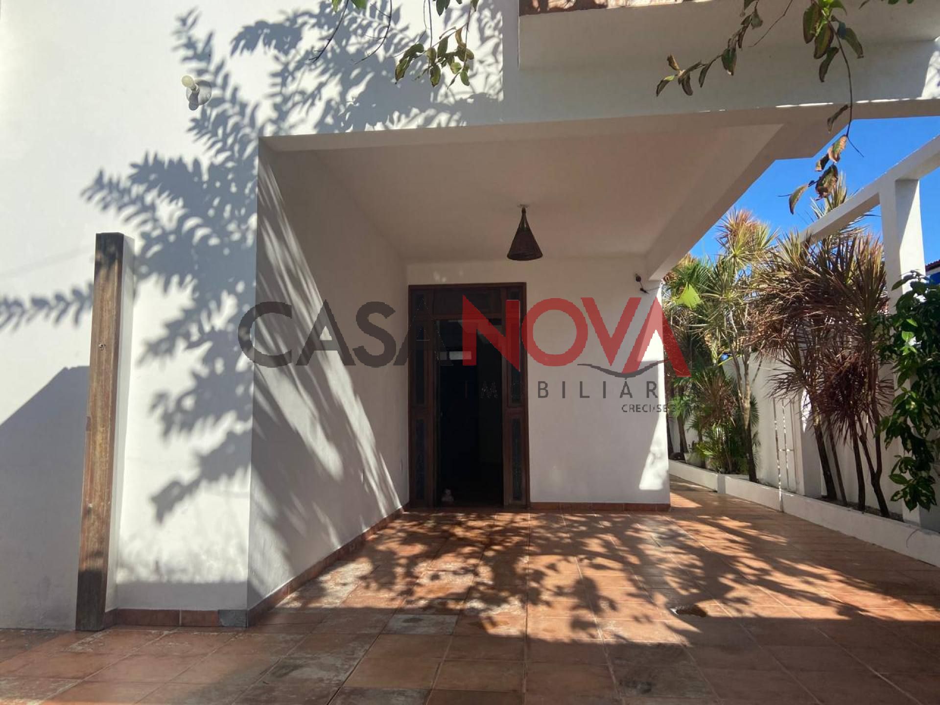 Casa 3/4 com piscina na Coroa do Meio