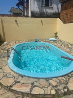 Casa 3/4 com piscina na Coroa do Meio