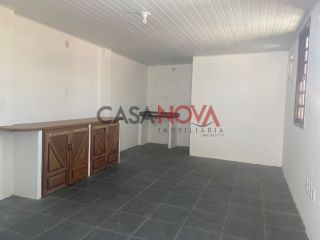 Casa 3/4 com piscina na Coroa do Meio