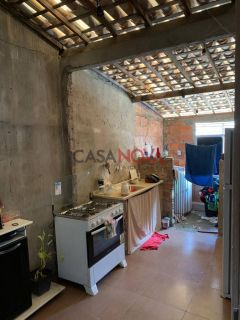 Terreno com 5 casas Para Vender na Coroa do Meio