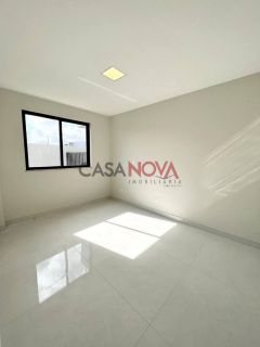 Casa em Condomínio Fechado Na Barra dos Coqueiros com piscina